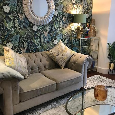 The Cheltenham, Stylish 1-Bed Victorian Apartment Harrogate Buitenkant foto