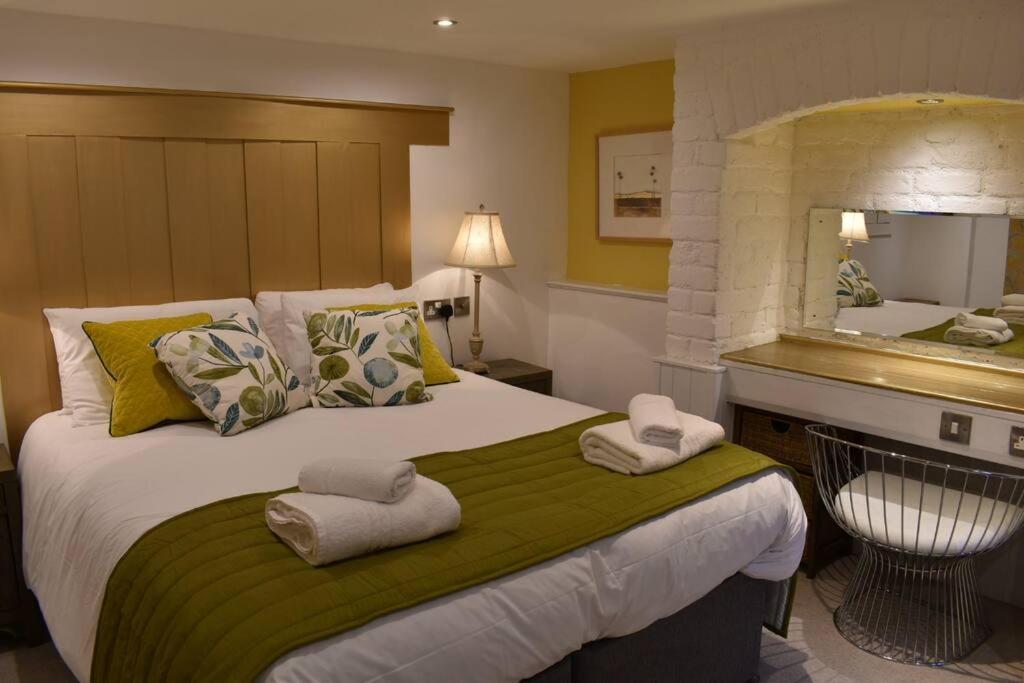 The Cheltenham, Stylish 1-Bed Victorian Apartment Harrogate Buitenkant foto