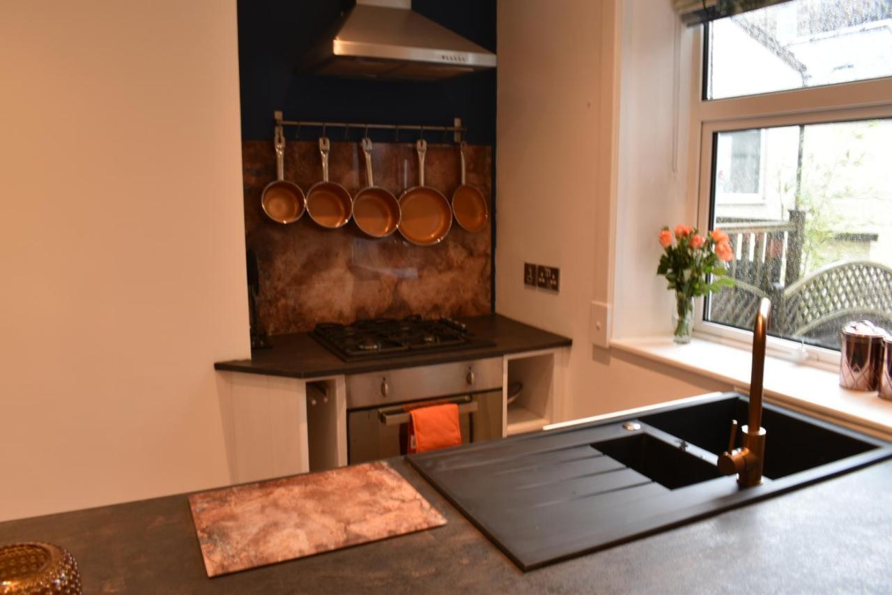 The Cheltenham, Stylish 1-Bed Victorian Apartment Harrogate Buitenkant foto