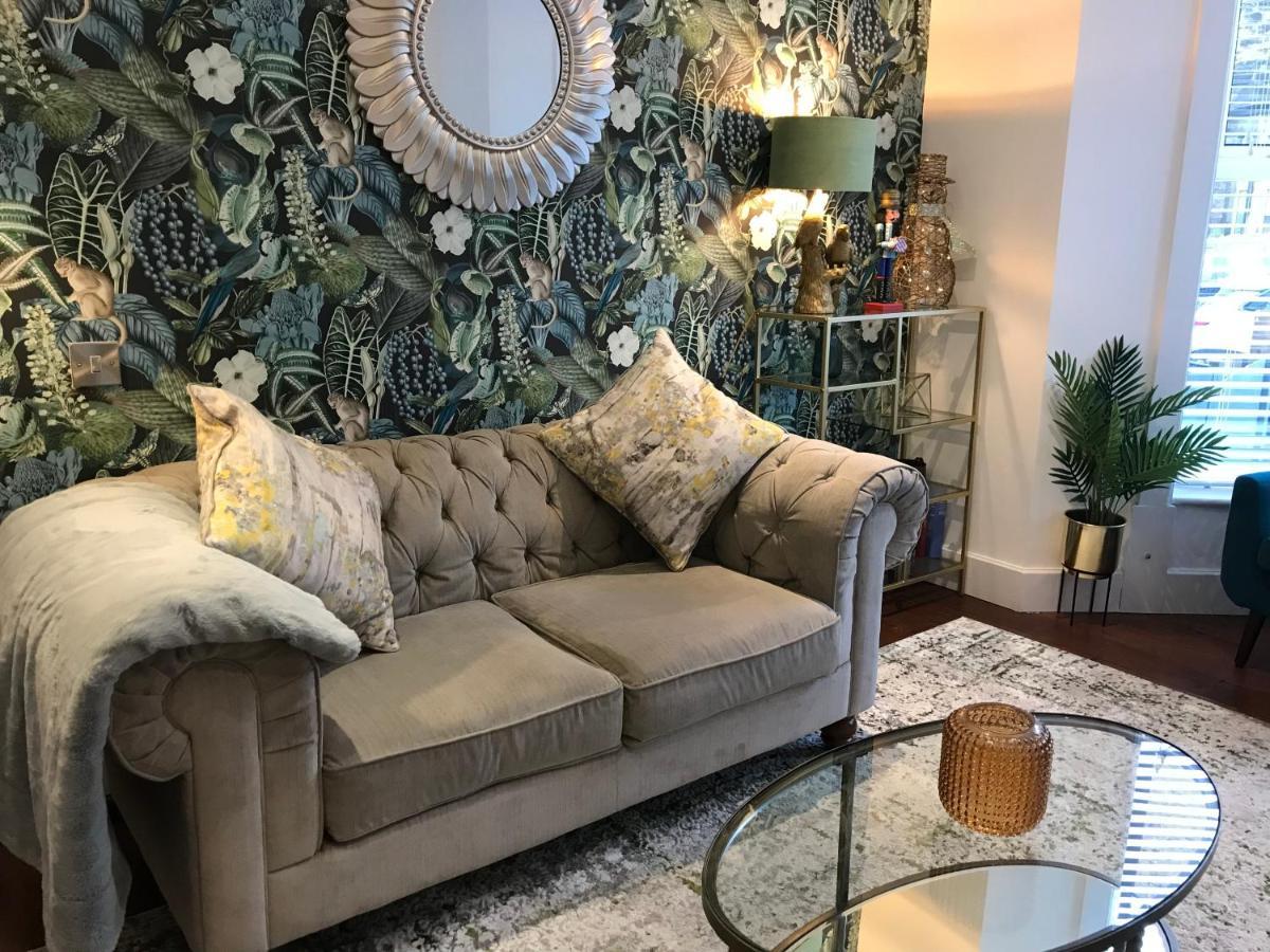 The Cheltenham, Stylish 1-Bed Victorian Apartment Harrogate Buitenkant foto